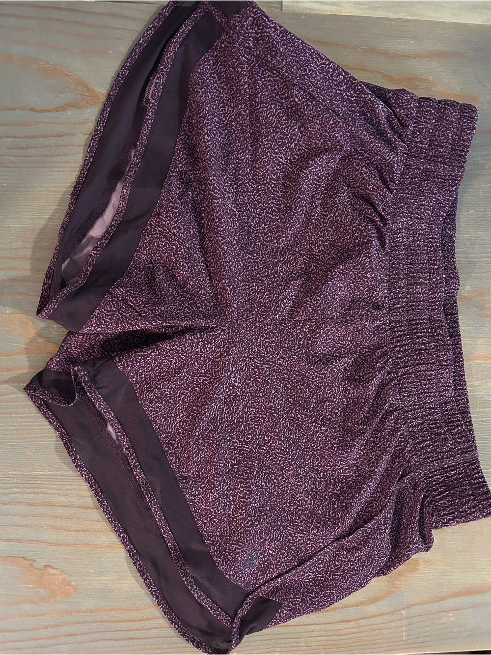 Athleta Mesh Racer Run Short 4" - Picture 3 of 6